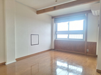 ダイニングからも眺望を楽しむことができます。