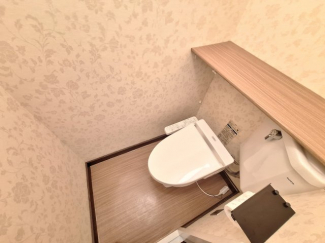 温水洗浄暖房機能付きのトイレ