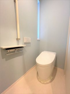 清潔感のあるトイレです