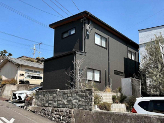 外観を南西側より撮影