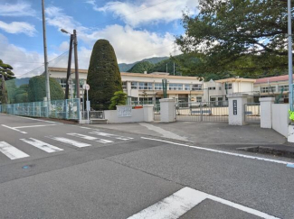 東温市立東谷小学校まで105m