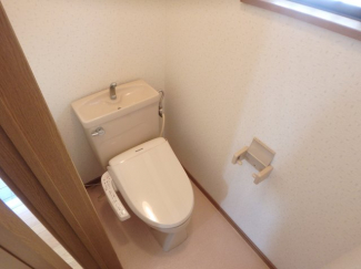 コンパクトで使いやすいトイレです