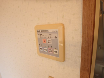 浴室暖房乾燥機付きです