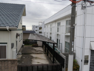 東側外観　専用庭側