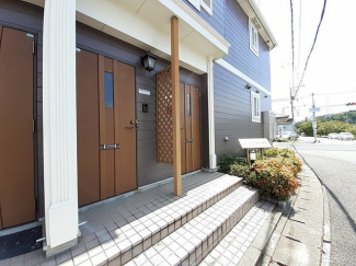 毎日通るエントランスはこのようになっています