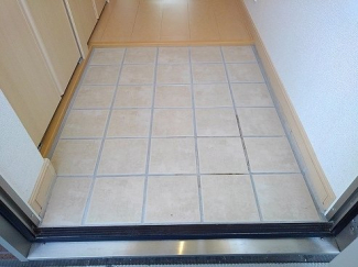 シンプルで使いやすい玄関です