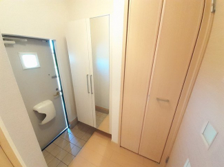毎日通る玄関はこちらです