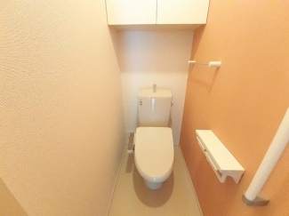 ゆったりとした空間のトイレです