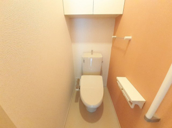 ゆったりとした空間のトイレです