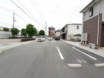 駐車場に車を止められます
