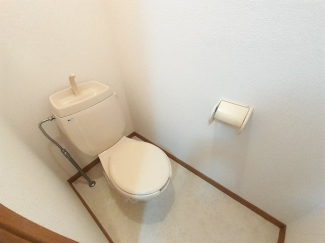 清潔感のあるトイレです