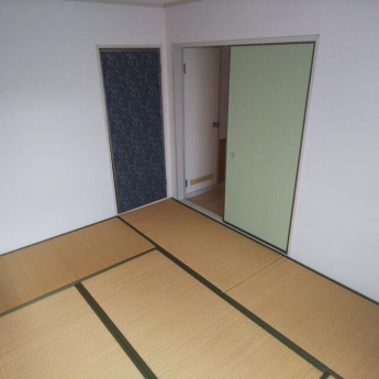 落ち着いた和室