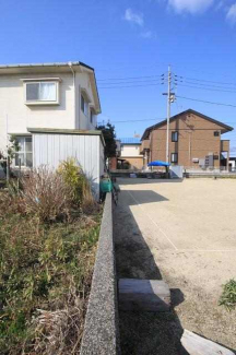 北側境界（現在）※既存擁壁を撤去し、新設します。