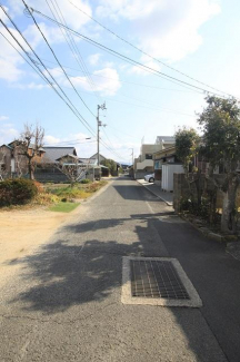 南側道路（幅 約4.1ｍ）※松山市道：余土32号線