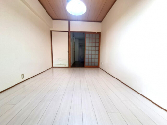 画像は１ＤＫのお部屋です。