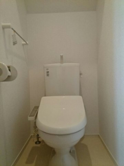 ゆったりとした空間のトイレです