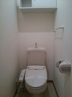 コンパクトで使いやすいトイレです