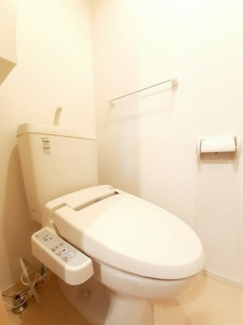 清潔感のあるトイレです