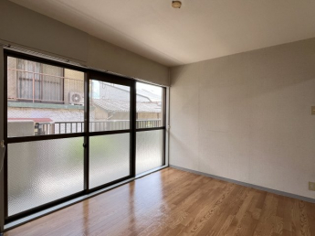個人の部屋や寝室として使える洋室です