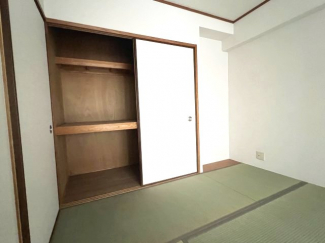 【寝室】