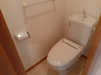 コンパクトで使いやすいトイレです