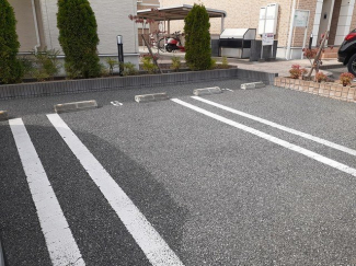 駐車場があるので、車を買う予定の方も安心です