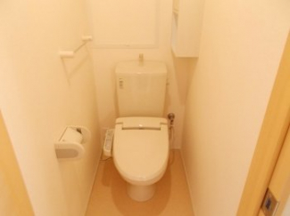 ゆったりとした空間のトイレです