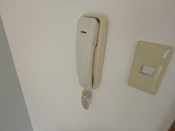 インターホン