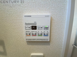 暖房機能があるため、冬場でも温かい浴室で入浴でき、乾燥機能があるため、水気を素早く取り除けます。また、換気機能があるため、湿気を素早く排出してカビや雑菌の発生を防ぐことができます。