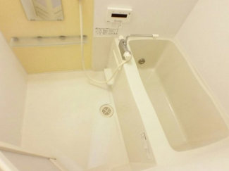 日々の疲れを癒すお風呂付です
