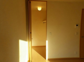 内装は落ち着いています