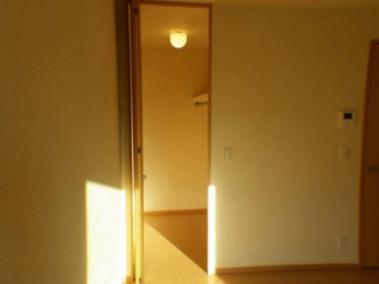 内装は落ち着いています
