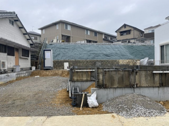 落ち着いた雰囲気の外観です