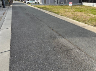 【前面道路含む現地写真】