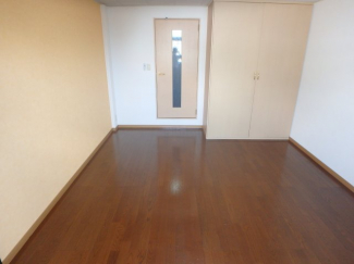 たっぷりの陽光に包まれる明るい住まい