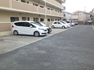 【駐車場】