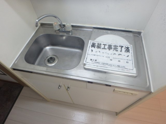 フラットでお手入が簡単なＩＨコンロのキッチン