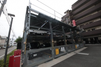 駐車場があるので、車を買う予定の方も安心です
