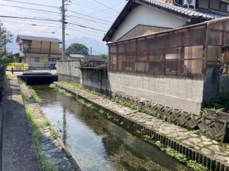土地の東側です