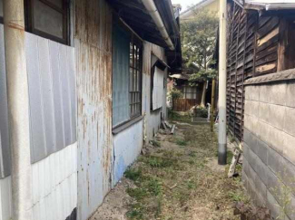 現地土地写真（上物あり・解体後引渡し）