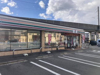 セブンイレブン今治蔵敷町1丁目店まで562m