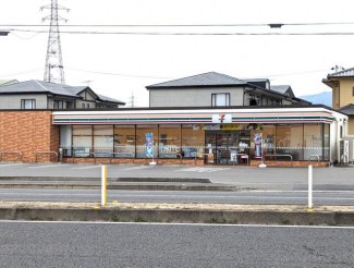 セブンイレブン伊予下吾川東店まで816m