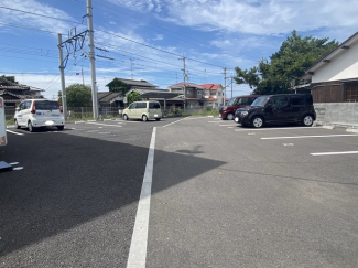 【駐車場】
