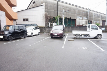 【駐車場】