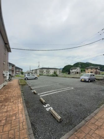 【駐車場】