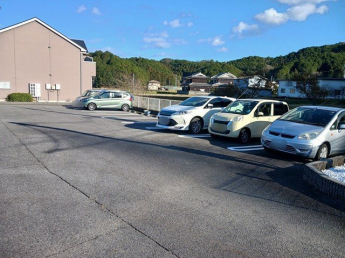 【駐車場】