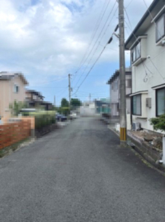 【前面道路含む現地写真】
