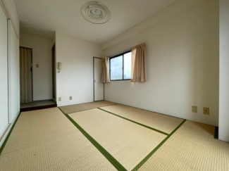 【寝室】