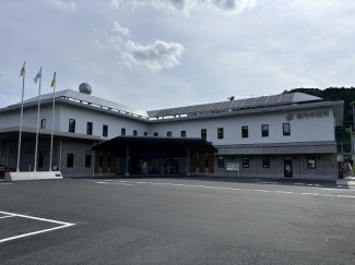 園部市役所まで1256m