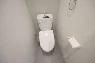 清潔感のあるトイレです